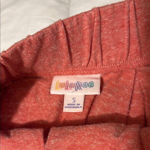 LulaRoe Madison Coral Skirt with pockets size S - Picture 2 of 8